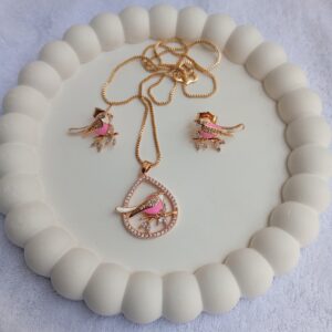 Drop shaped pink Bird with stone pendant set