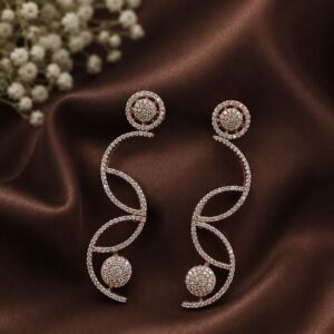 Unique Golden Earring Stunning Design for Glamorous Fashion Wear